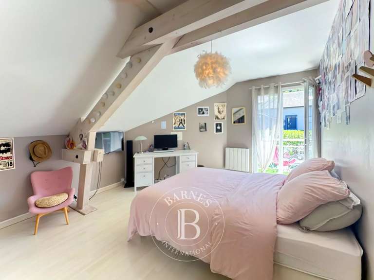 Maison Annecy-le-Vieux - 4 chambres - 213m²