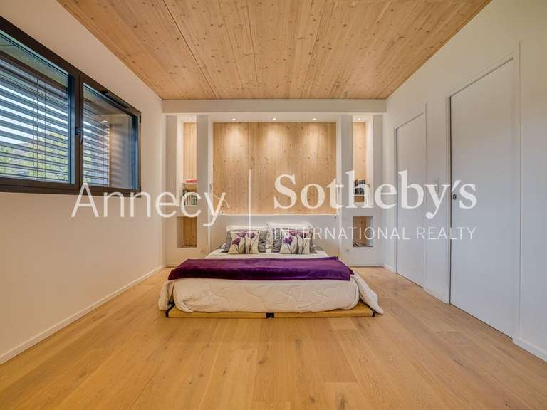Maison Annecy-le-Vieux - 3 chambres - 174m²