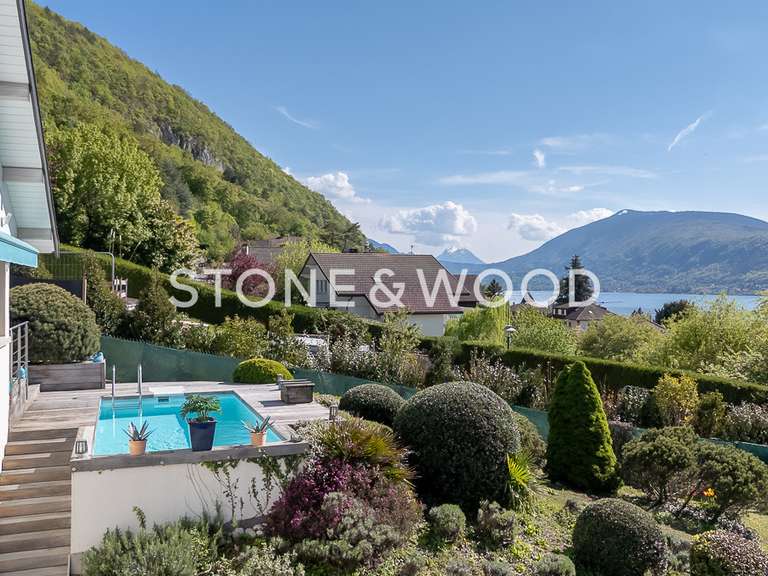 Villa Annecy-le-Vieux - 5 chambres - 234m²