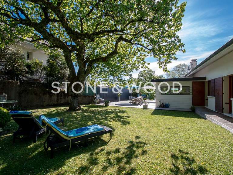 Villa Annecy-le-Vieux - 5 chambres - 234m²