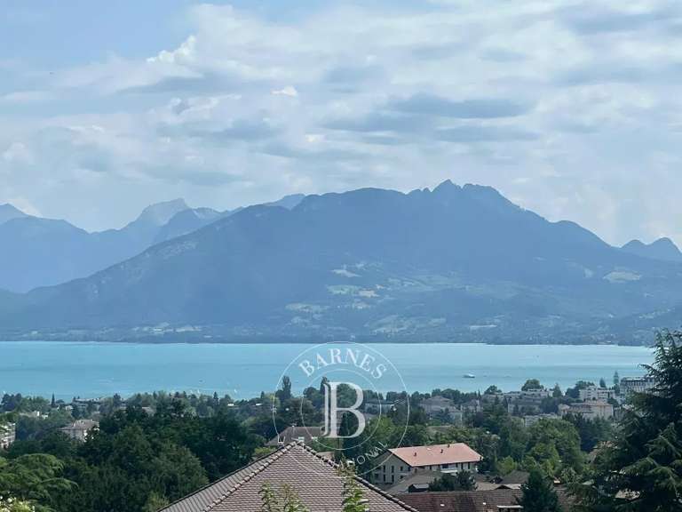 Villa Annecy-le-Vieux - 6 chambres - 254m²