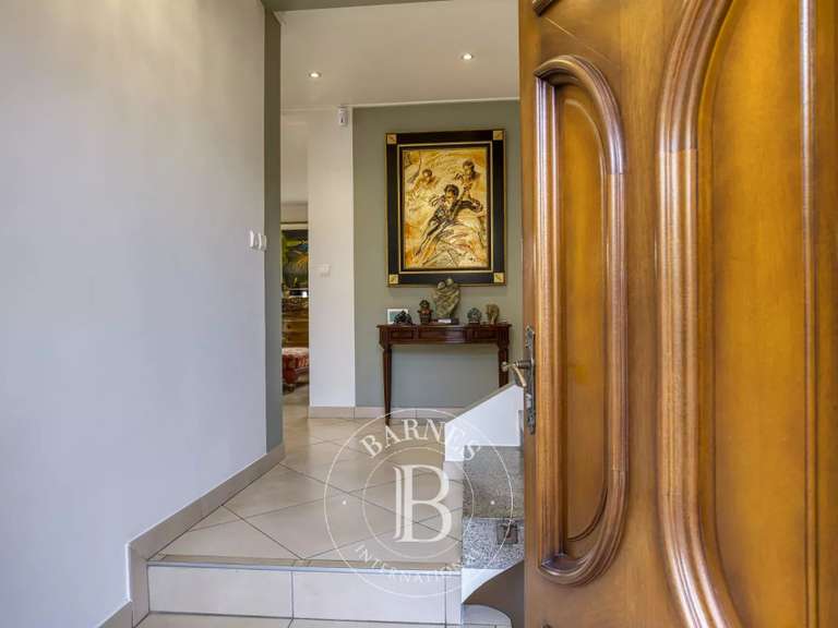 Maison Annemasse - 5 chambres - 359m²