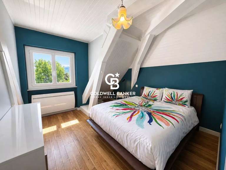 Maison Annemasse - 4 chambres - 360m²