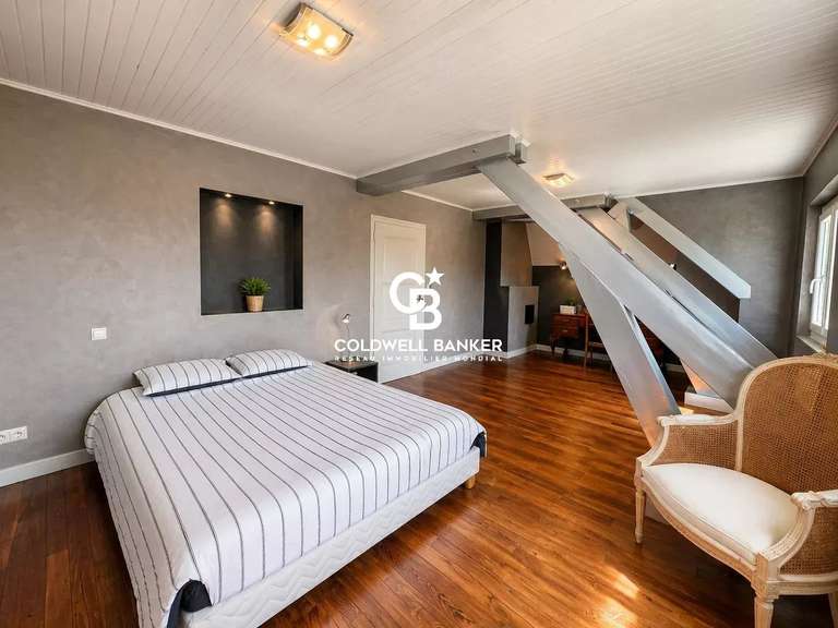 Maison Annemasse - 4 chambres - 360m²