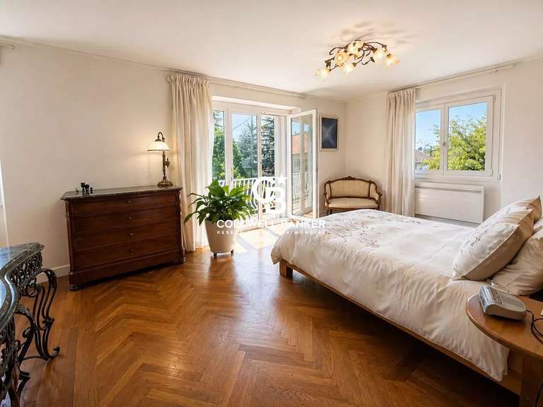 Maison Annemasse - 4 chambres - 360m²