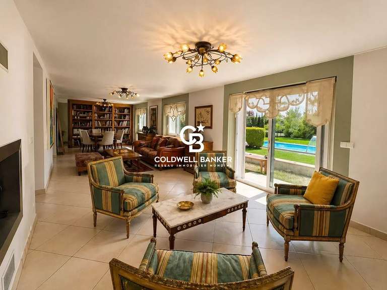 Maison Annemasse - 4 chambres - 360m²