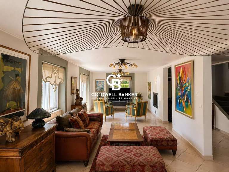 Maison Annemasse - 4 chambres - 360m²