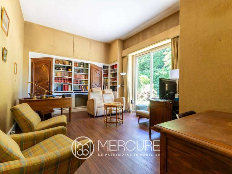 House Anneyron - 7 bedrooms - 330m²