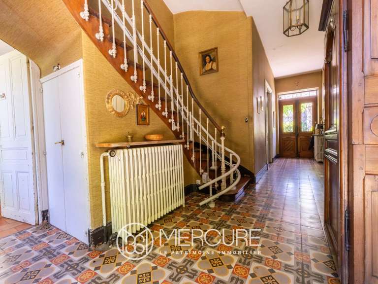 House Anneyron - 7 bedrooms - 330m²