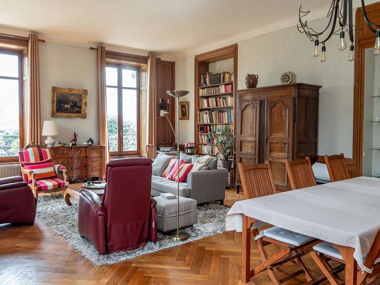 Maison Annonay - 6 chambres - 300m²