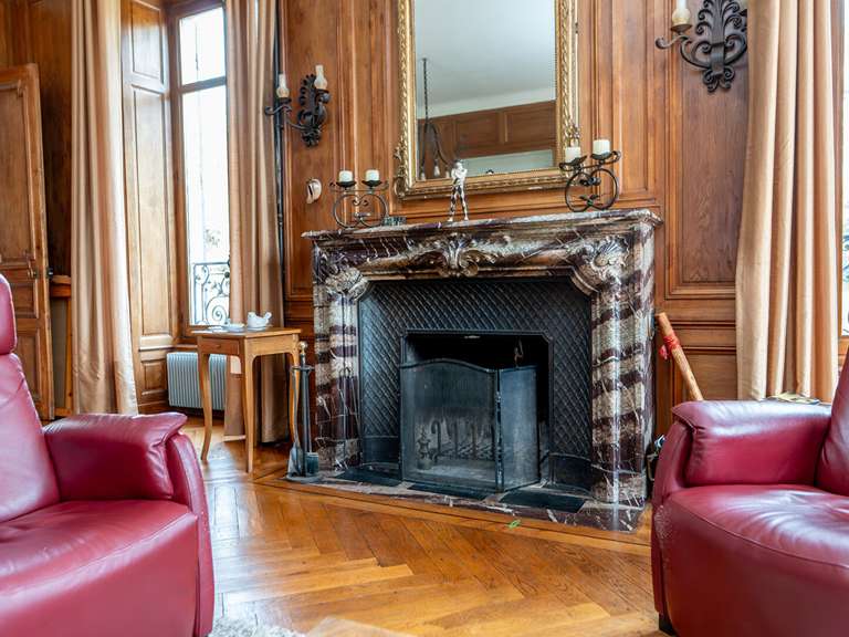 Maison Annonay - 6 chambres - 300m²