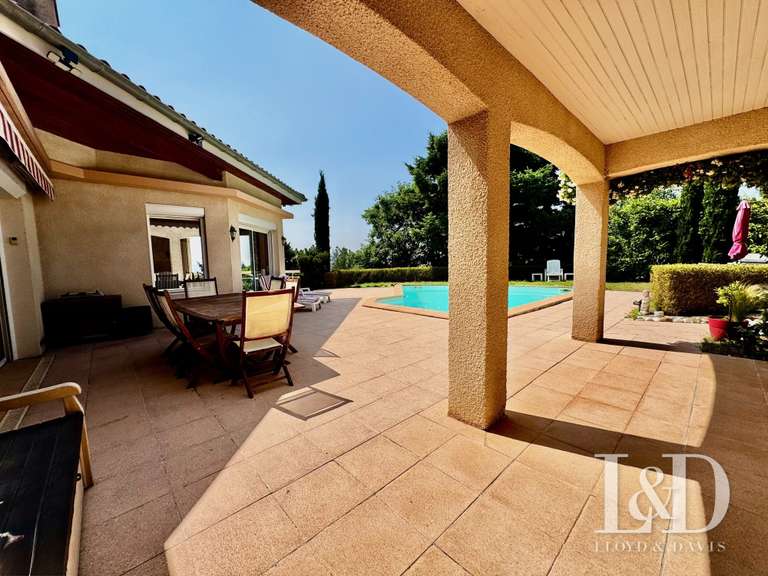 Maison Annonay - 5 chambres - 313m²