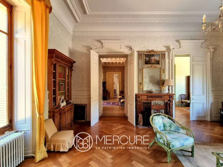 Propriété Annonay - 10 chambres - 560m²