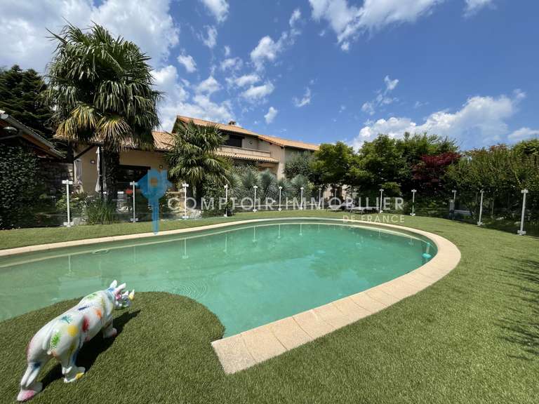 Villa Annonay - 8 chambres - 342m²