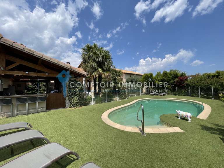 Villa Annonay - 8 chambres - 342m²