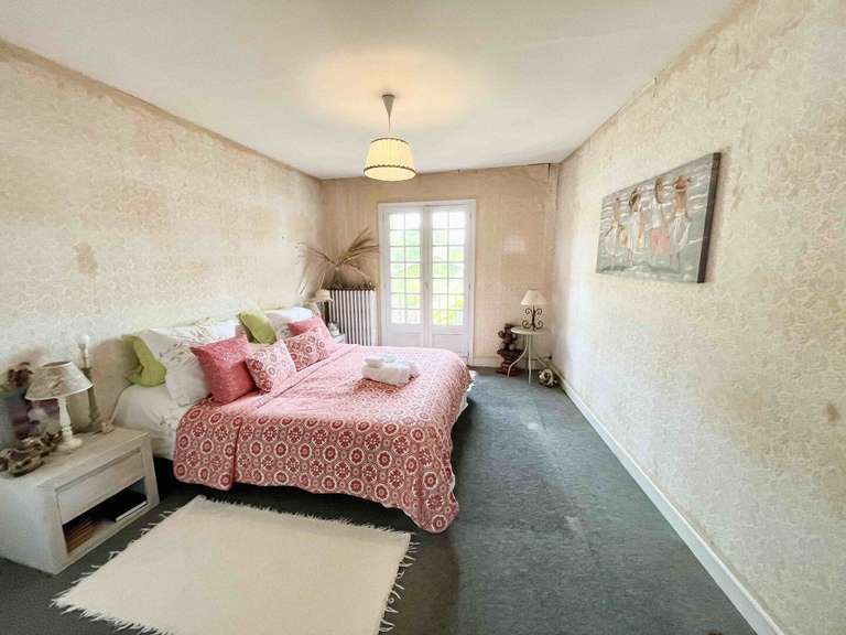 House Ansac-sur-Vienne - 10 bedrooms - 388m²