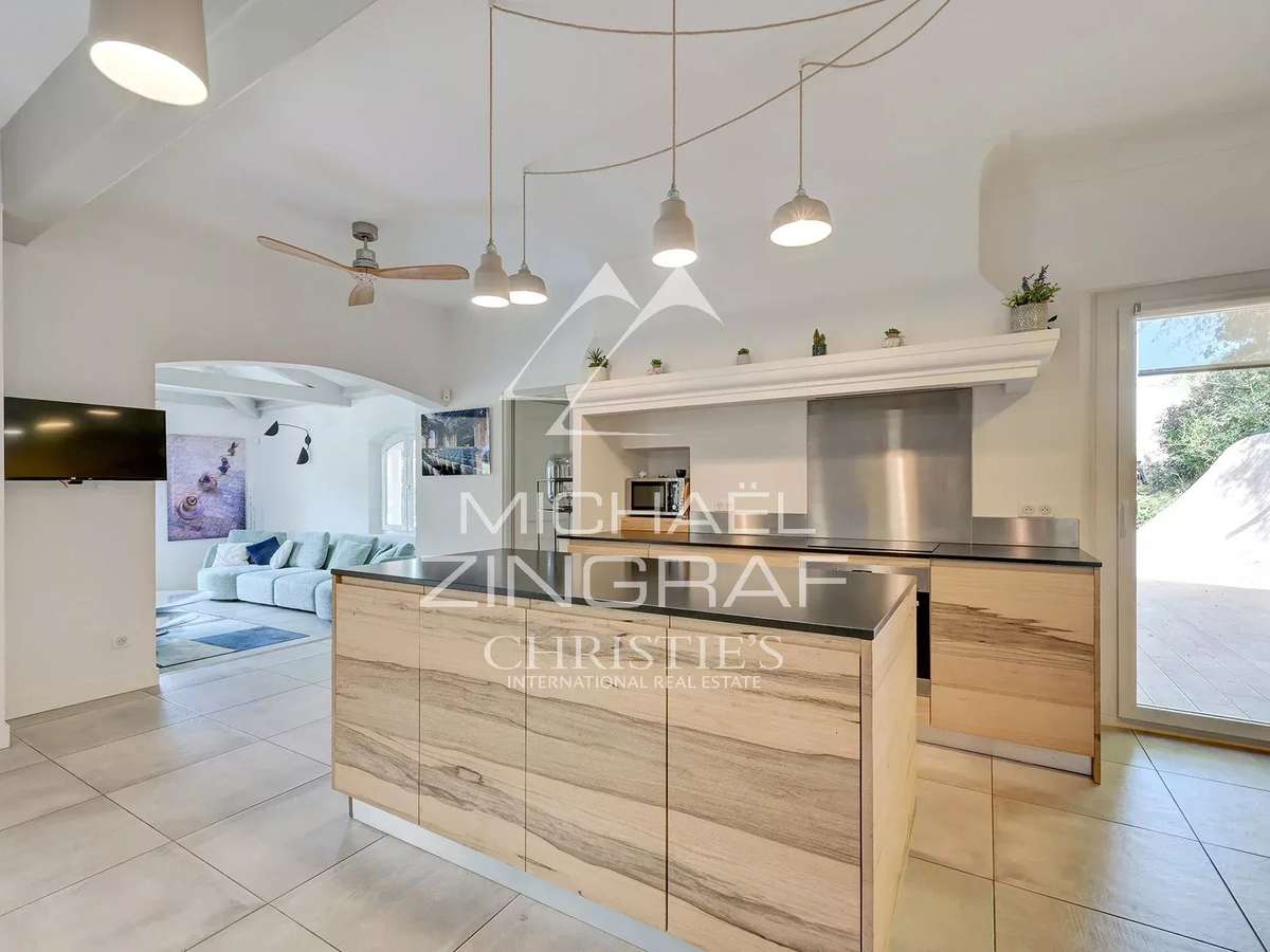 House Ansouis