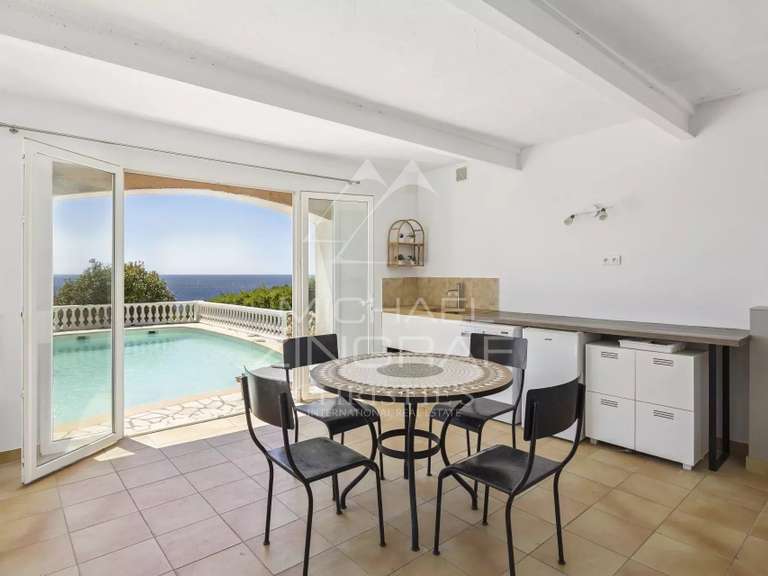 House antheor - 3 bedrooms - 145m²