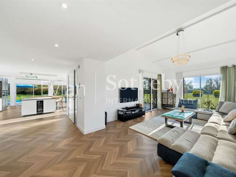 House Anthy-sur-Léman - 9 bedrooms - 269m²