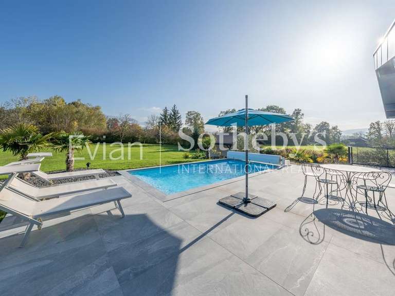 Maison Anthy-sur-Léman - 9 chambres - 269m²