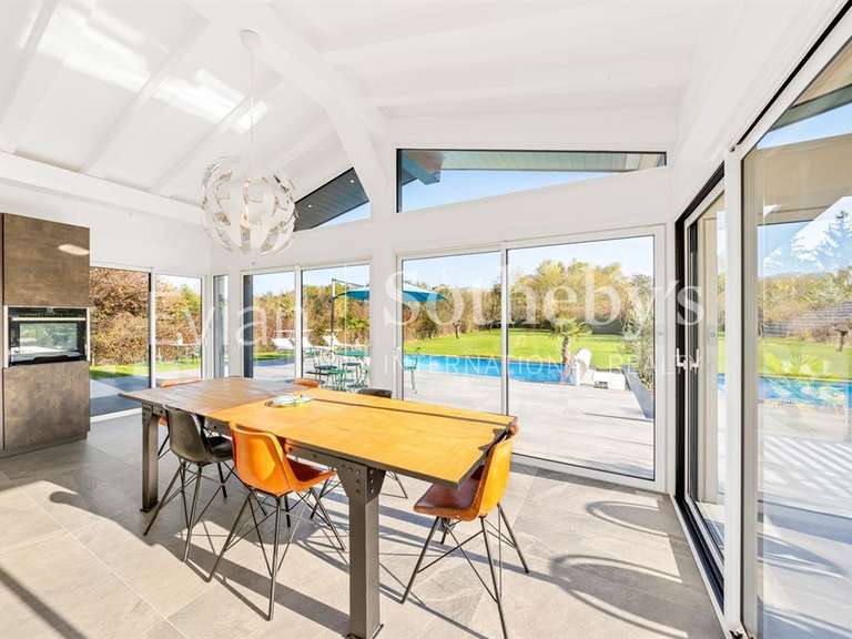 Maison Anthy-sur-Léman - 9 chambres - 269m²