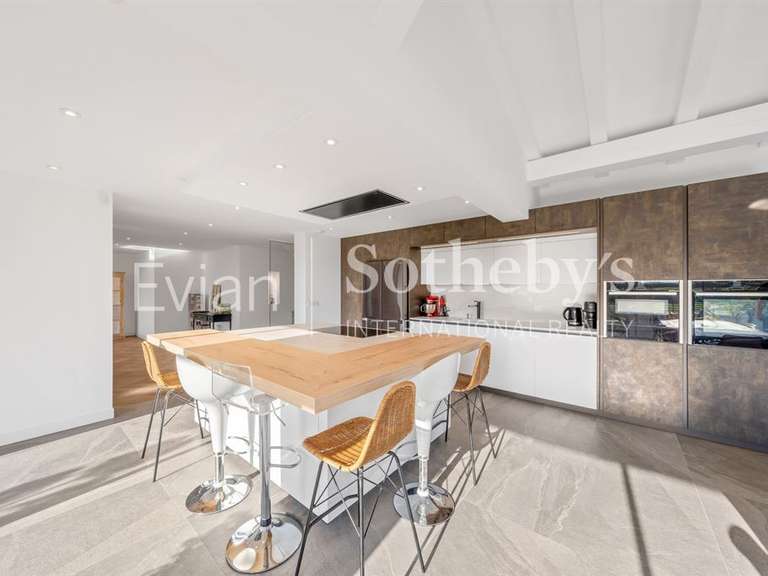 Maison Anthy-sur-Léman - 9 chambres - 269m²