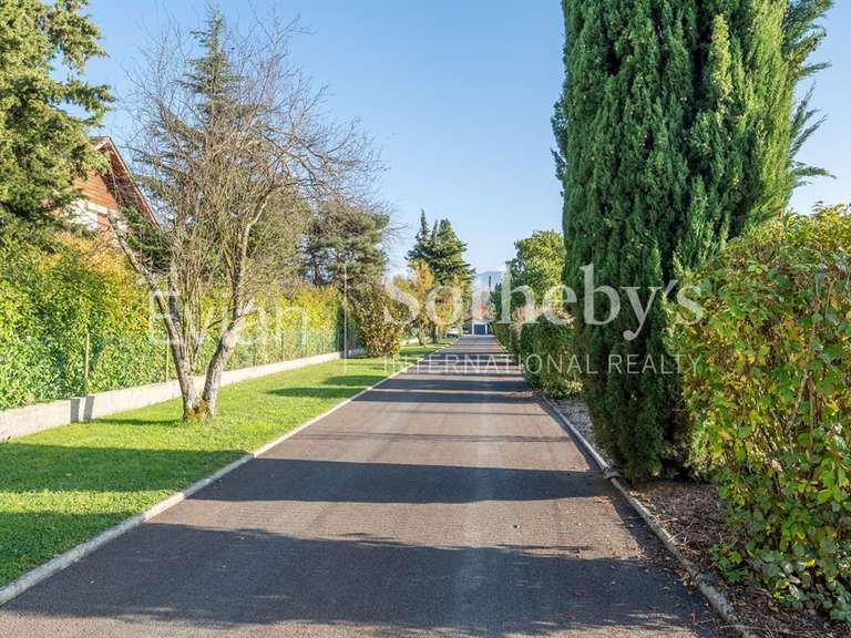 Maison Anthy-sur-Léman - 9 chambres - 269m²