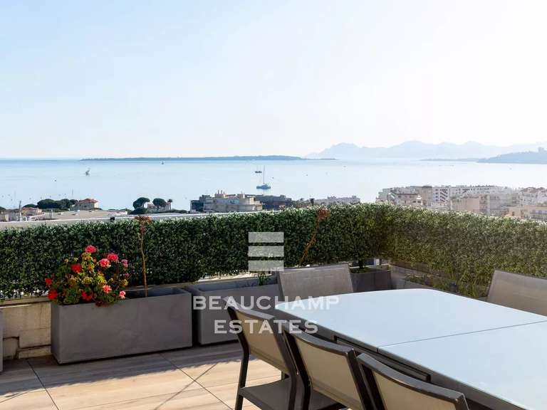 Apartment with Sea view Antibes - 3 bedrooms - 143m²