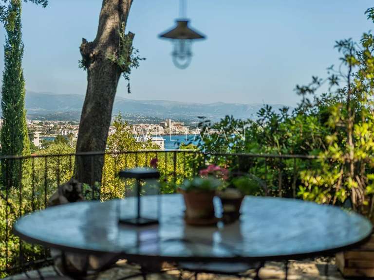 Appartement avec Vue sur mer Antibes - 3 chambres - 97m²