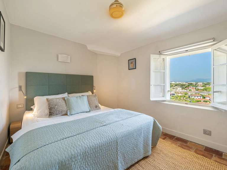 Appartement avec Vue sur mer Antibes - 3 chambres - 97m²