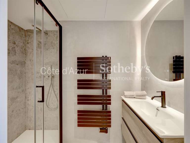 Appartement Antibes - 2 chambres - 9393m²