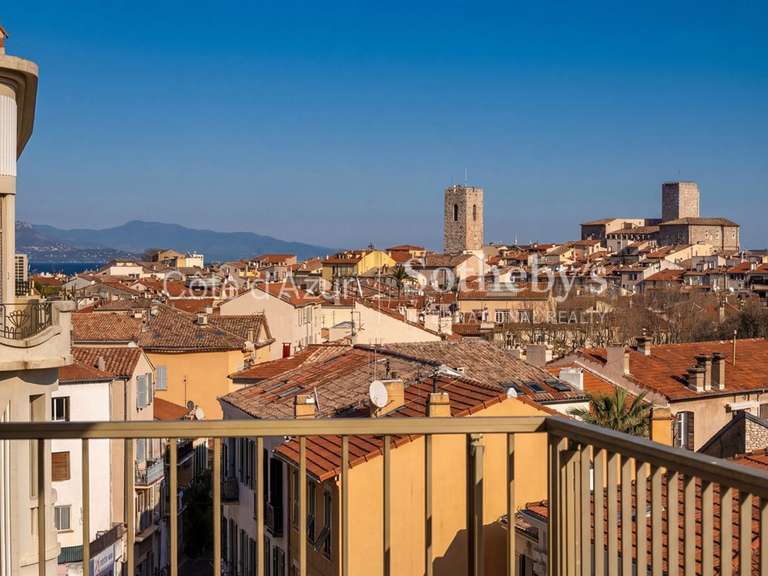 Appartement Antibes - 2 chambres - 9393m²