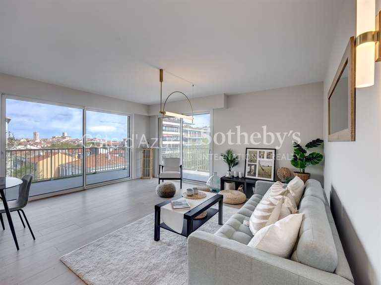 Appartement Antibes - 2 chambres - 9393m²