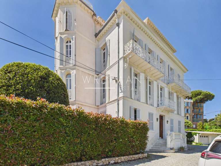Appartement avec Vue sur mer Antibes - 3 chambres - 123m²