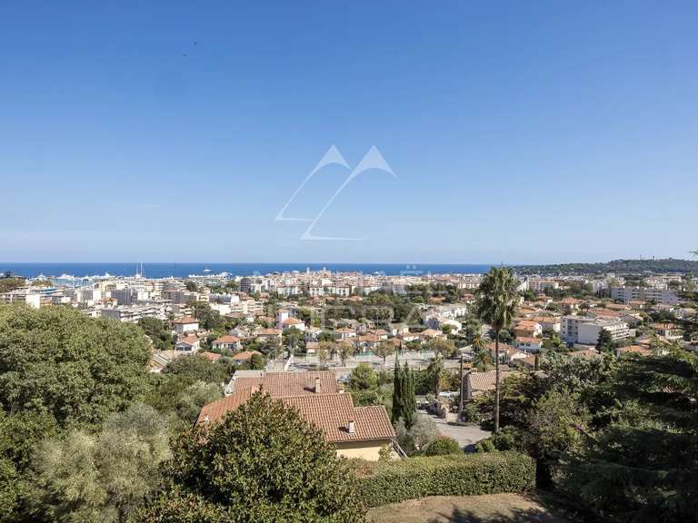 Appartement avec Vue sur mer Antibes - 5 chambres - 144m²