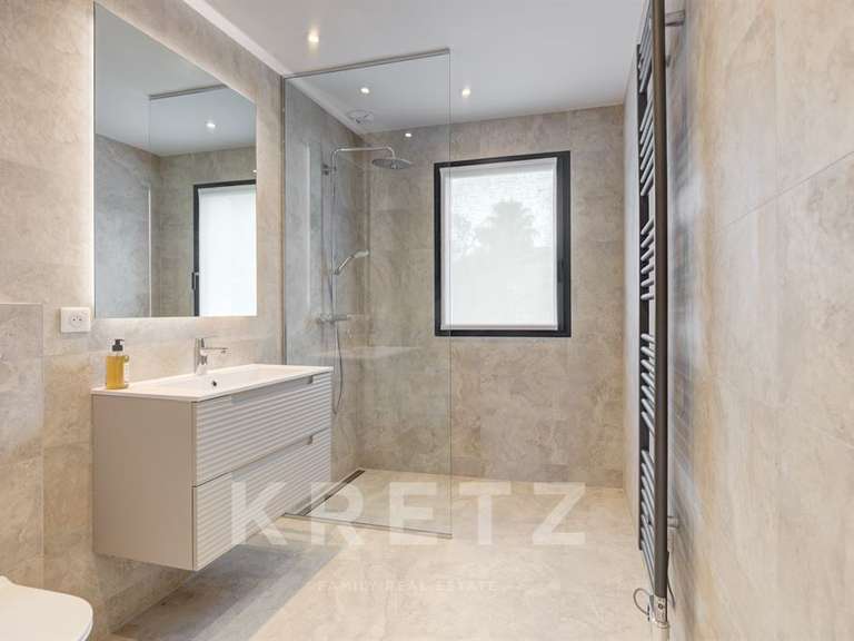 Maison Antibes - 3 chambres - 164m²