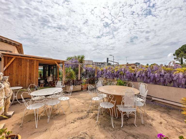 Maison Antibes - 2 chambres - 117m²