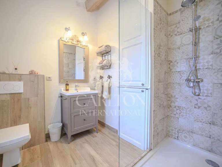 Maison Antibes - 8 chambres - 267m²