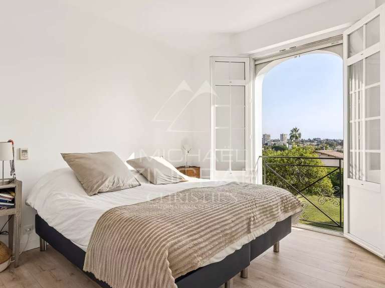 Maison Antibes - 4 chambres - 211m²