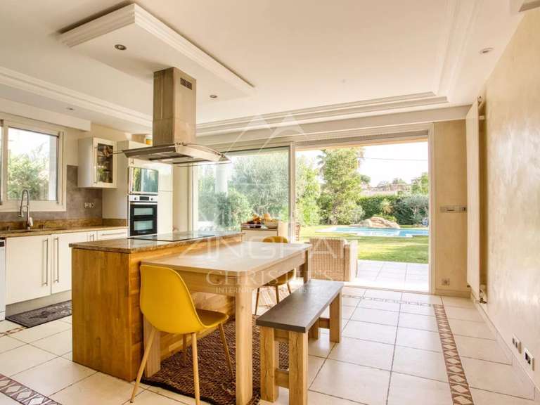 Maison Antibes - 4 chambres - 209m²