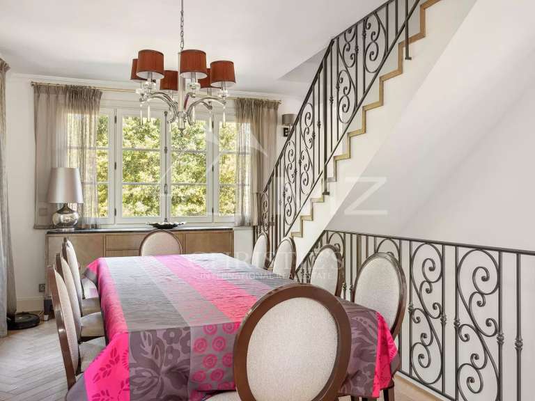 Maison Antibes - 5 chambres - 239m²