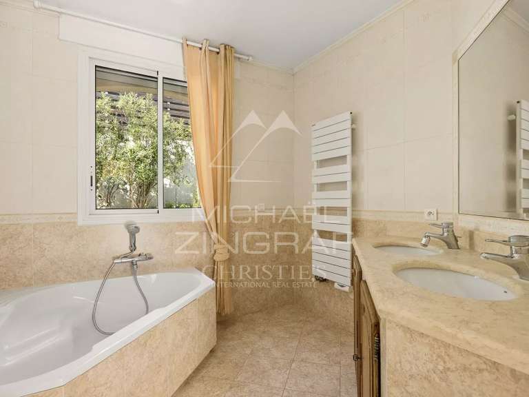 Maison Antibes - 4 chambres - 355m²