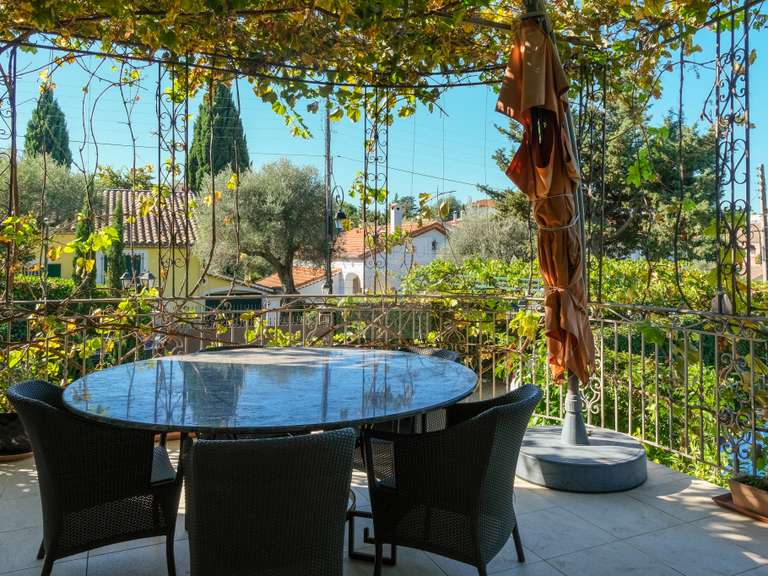 Maison Antibes - 4 chambres - 247m²