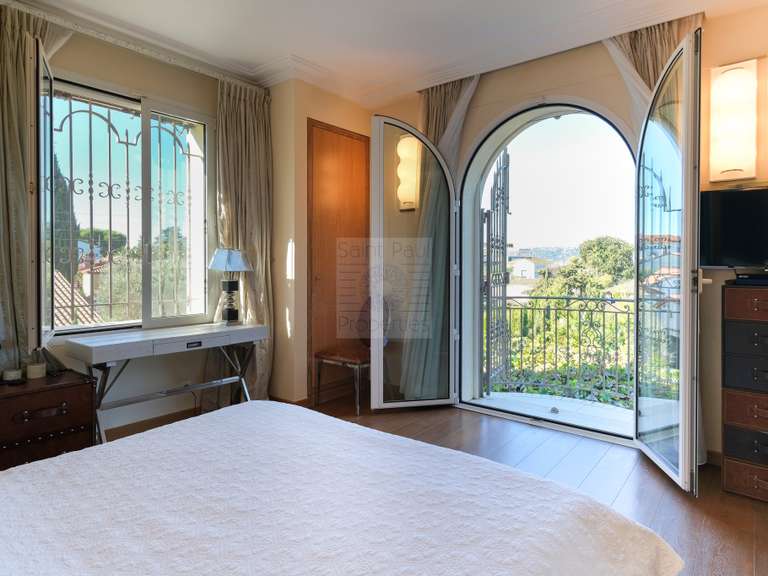Maison Antibes - 4 chambres - 247m²