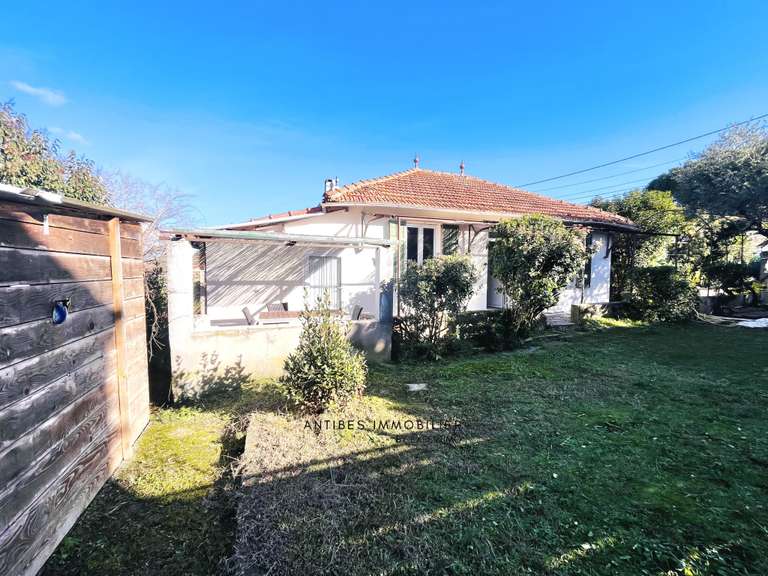 Maison Antibes - 3 chambres - 85m²