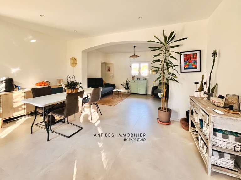Maison Antibes - 3 chambres - 85m²