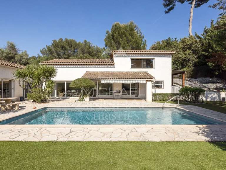 Maison Antibes - 3 chambres - 302m²