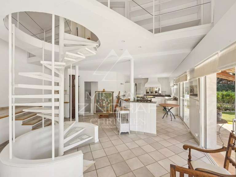 Maison Antibes - 3 chambres - 302m²