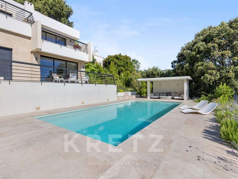 Maison Antibes - 5 chambres - 214m²