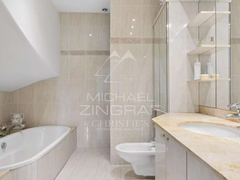 Maison Antibes - 5 chambres - 310m²